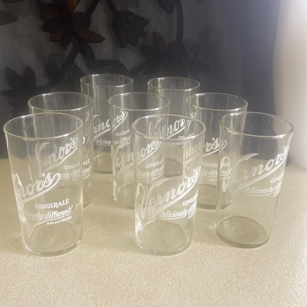 Vintage set of 8 Vernor’s Gingerale 10 ounce anchor hocking drinking glasses